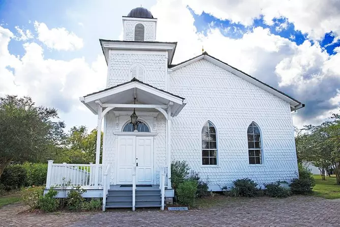 Oak Alley and Whitney Plantation Tour with Transportation - Primary Image
