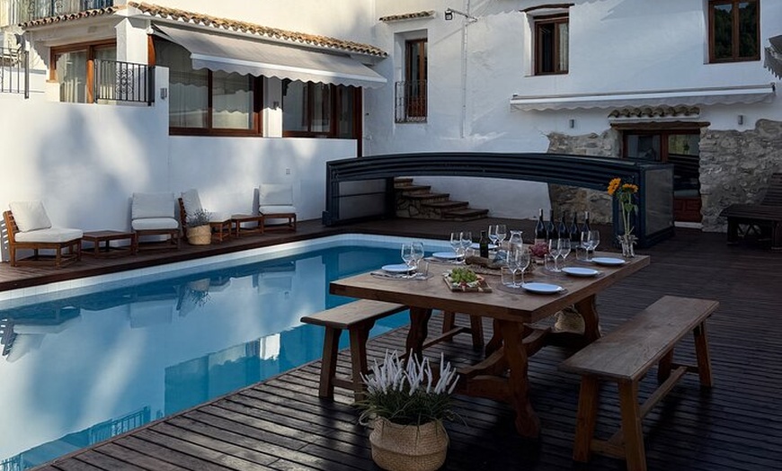 Image 19: Alicante : Catas de Vinos & Tapas Privadas en 2 Bodegas Boutique