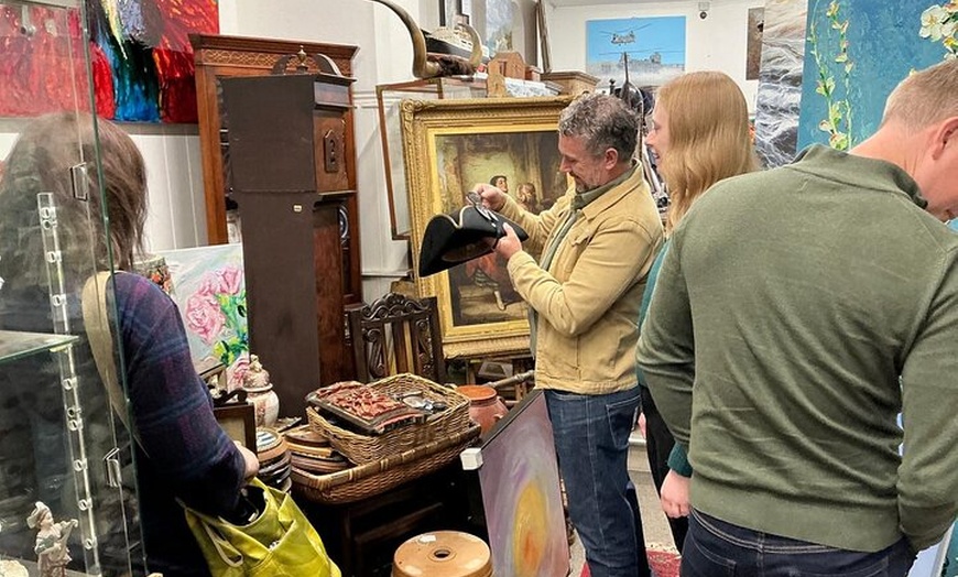 Image 3: Arundel Foraging Antiques Walking Tour