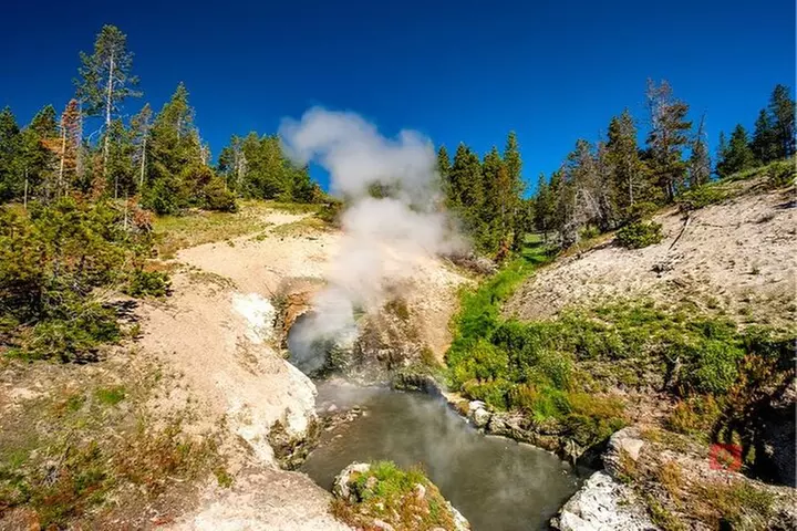 Self-Guided Audio Driving Tour in Yellowstone and Grand Teton