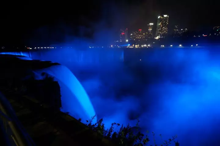 2-Day Best of Niagara Falls, Corning, Finger Lakes Tour from NYC