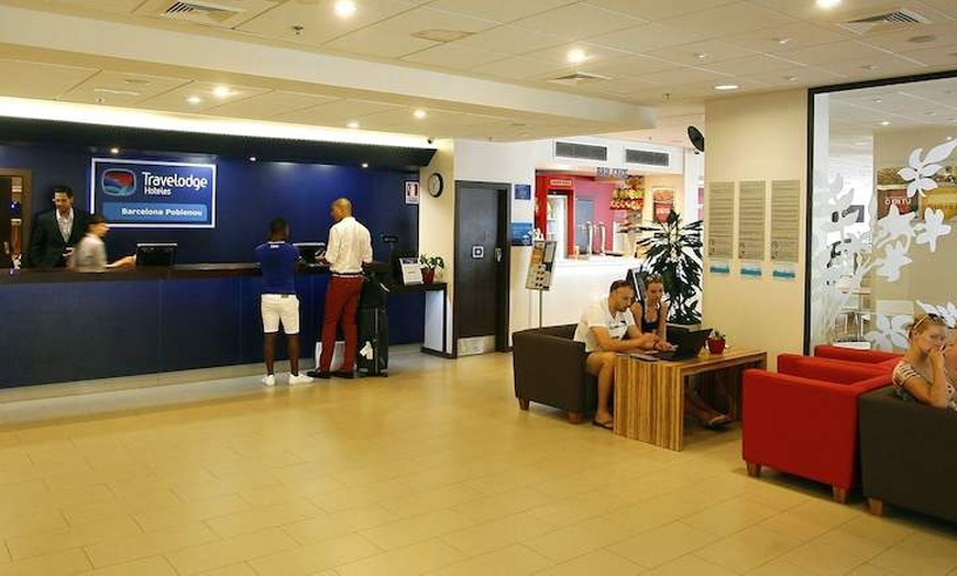 Image 36: ✈ HISZPANIA | Barcelona - Travelodge Barcelona Poblenou 1* - City b...