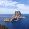Image 1: Excursión Marítima en Ibiza a Es Vedra con Guía y Bebidas