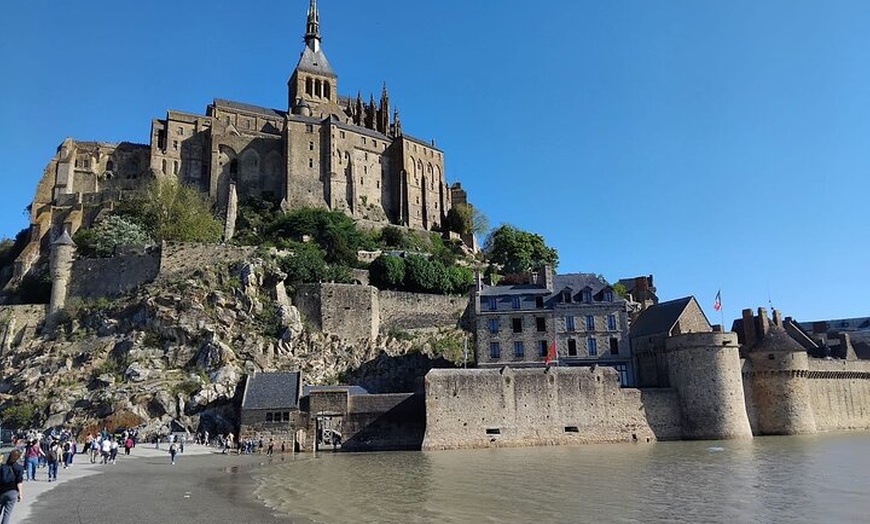 Image 9: Mont Saint-Michel Visite Guidée du Village et de l'Abbaye