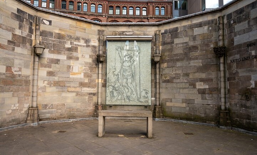Image 28: Hamburg Historische Altstadt und 2. Weltkrieg Rundgang in Kleingruppe