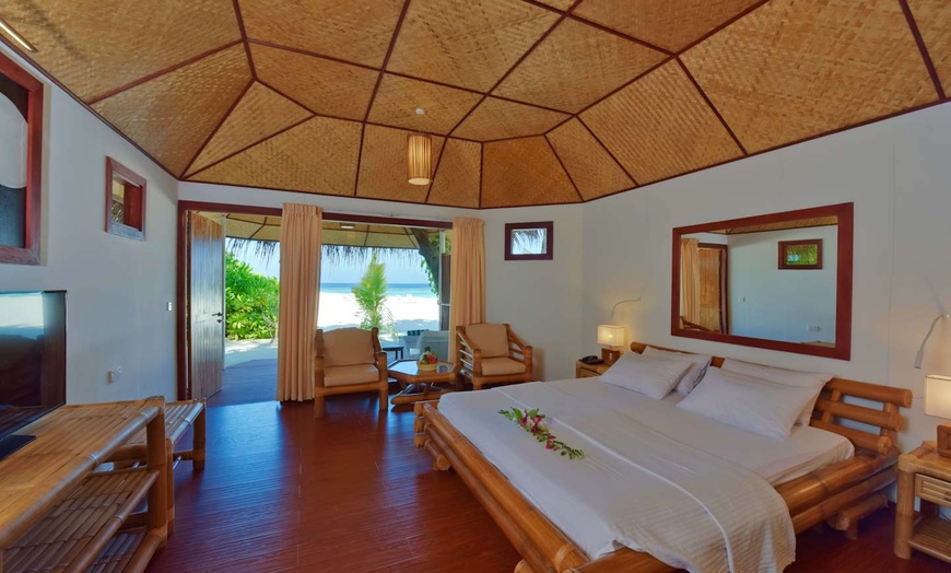 Image 4: ✈ MALDIVE | Nord dell'Atollo di Malé - Thulhagiri Island Resort & S...