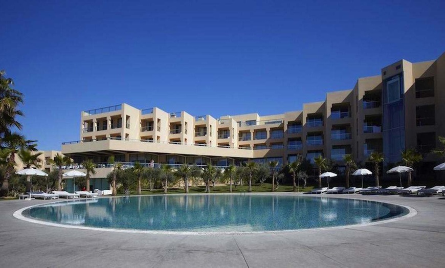 Image 4: ✈ ALGARVE | Albufeira - São Rafael Suites 5* - Piscine extérieure
