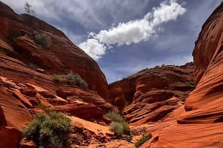 Page: (PRIVATE VIP) Hogan Upper Antelope Canyon Hiking Tour