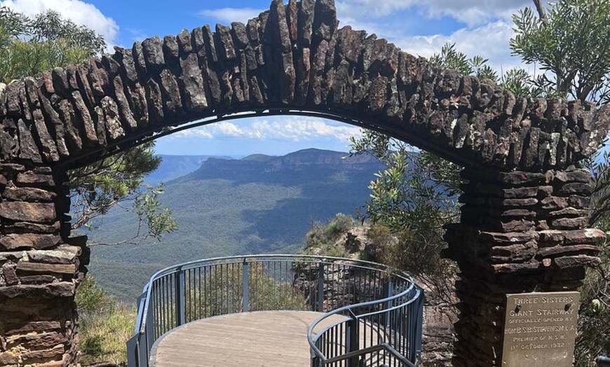 Image 9: Blue Mountains Day Trip + Sydney Zoo +Three Sisters + Waterfalls