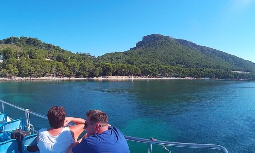 Image 13: 8 - Hora Formentor y Mercado de Sineu con paseo en barco Tour en Ma...