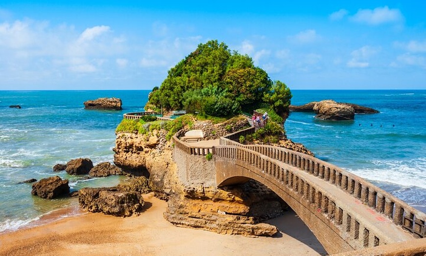 Image 7: Bonjour Biarritz : Private 2 - Heure Intro City Walk avec Guide Local