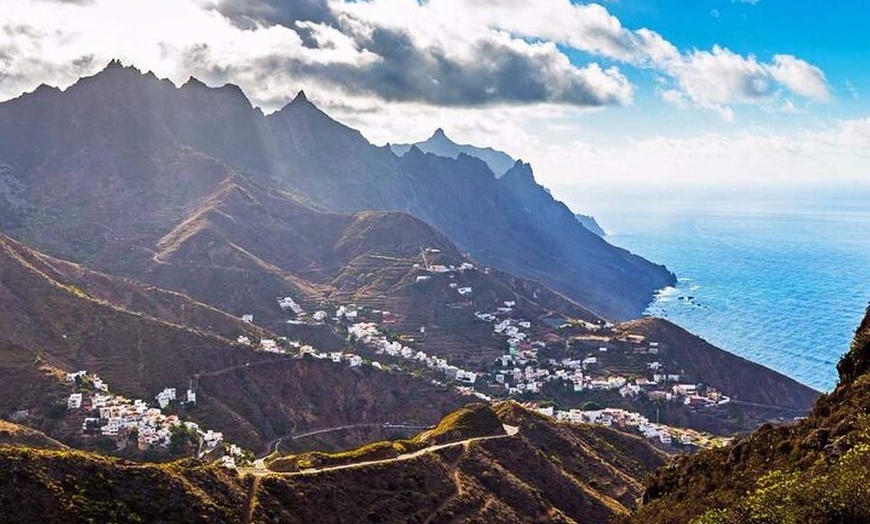 Image 11: Tour privado por Tenerife con guía en clase Mercedes V