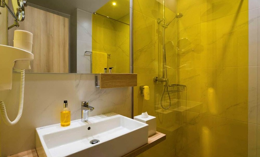 Image 27: ✈ ATHENS AND SURROUNDING AREA | Athens - Ibis Styles Athens Routes ...