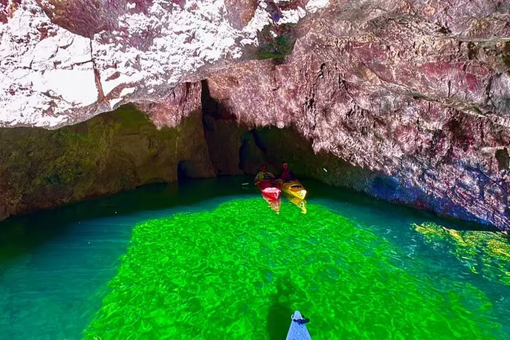 Emerald Cave Kayaking Tour from Las Vegas, Best Dam 1/2 Day Trip