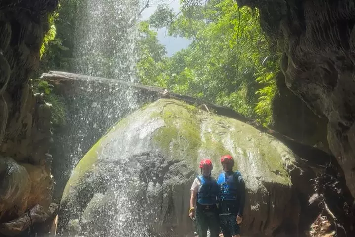 Adventure Half Day Explore Cueva Charco Azul and Cueva Arenales