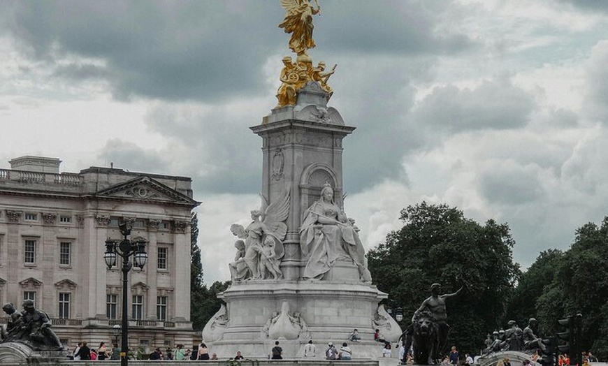 Image 14: London 30+ Sights in One Day with Blue Badge Expert Guided Tour