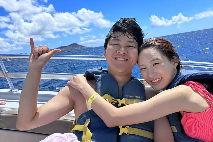Waikiki: Parasailing in Hawaii