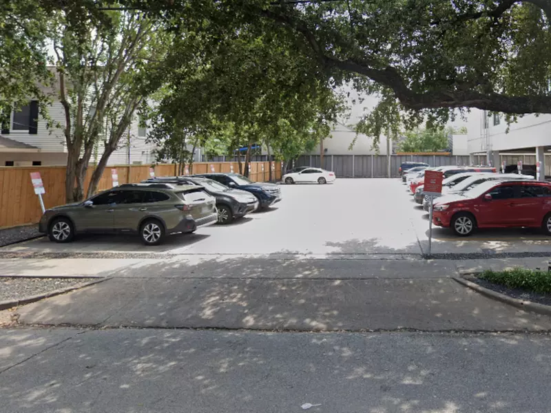 Parking at 5505 Morningside Dr. Lot