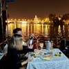 Image 6: Paseo Romántico en Barco 90 minutos con Möet Chandon