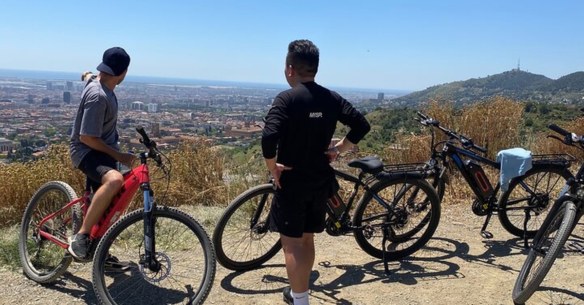Tour en bicicleta eléctrica desde Barcelona al Tibidabo