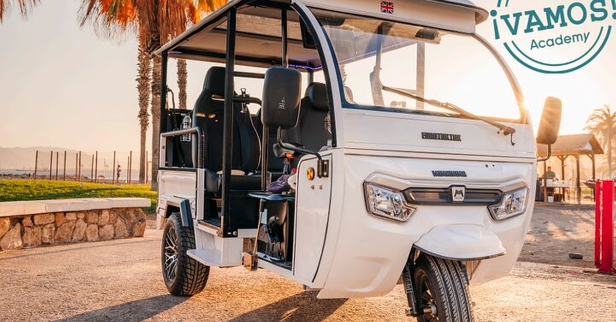 Curso de español y paseo en tuk tuk en Málaga