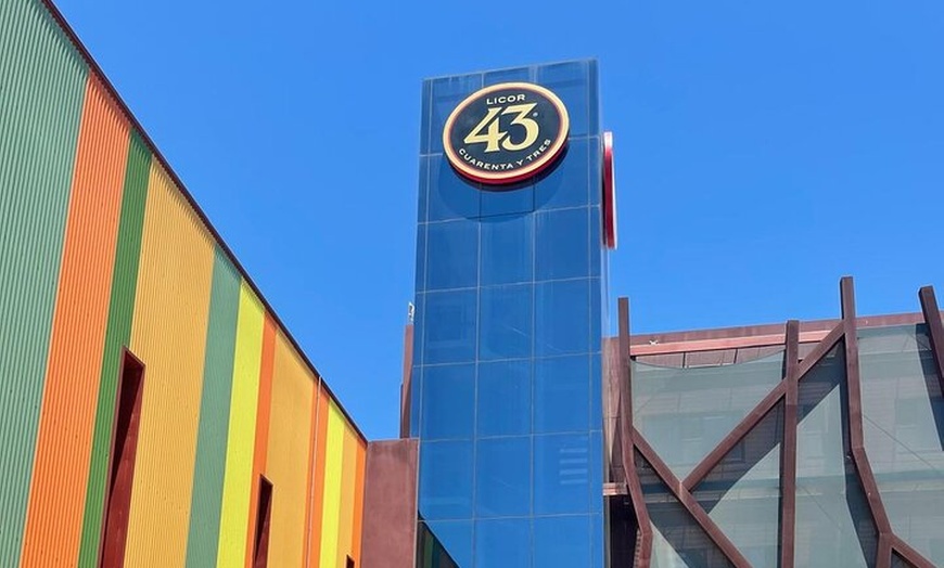 Image 6: Rewaco Trike y "The Liquor 43 Experience" (mínimo de 3 horas para 2...