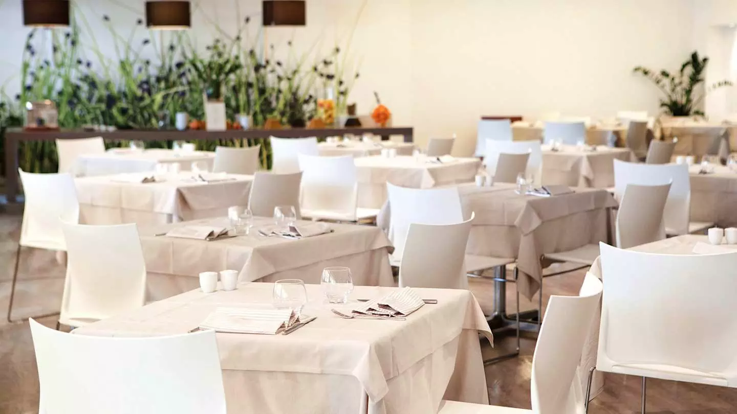 ✈ EMILIA ROMAGNA | Bologna - Living Place Hotel 4*, 2 notti - Pisci...