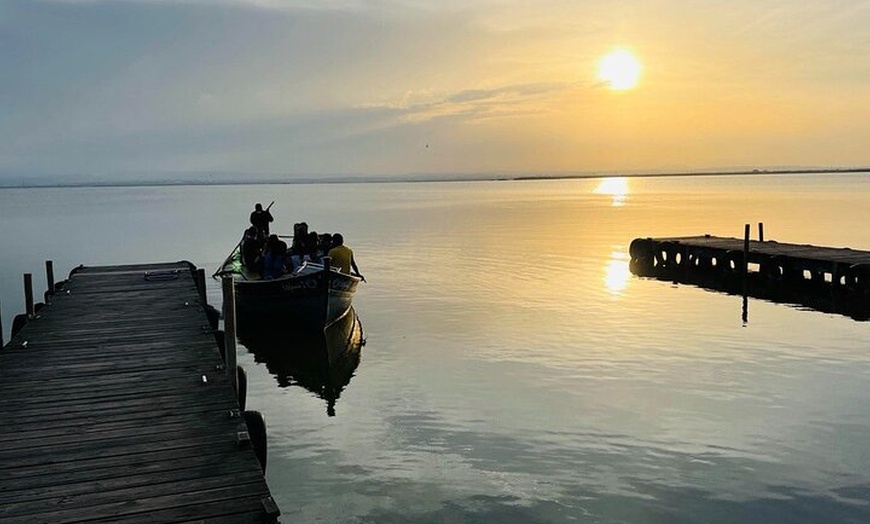Image 9: Aventura en bicicleta desde Valencia a Humedales y playas de la Alb...