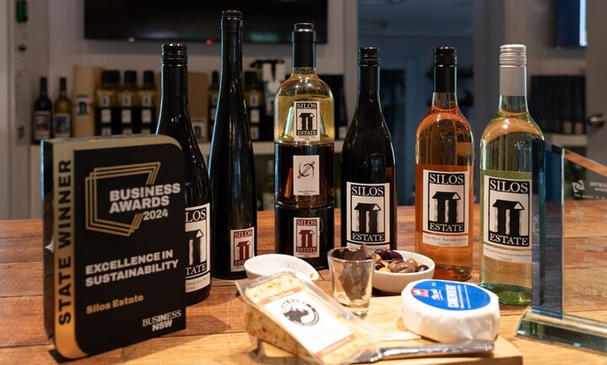 Image 3: Sea Cliff Bridge Tours with Whale Watching and Wine Tasting