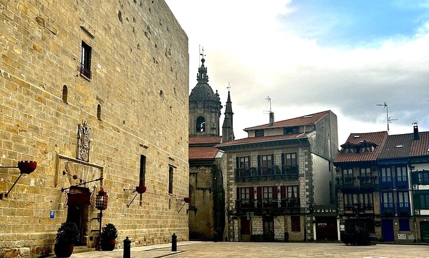 Image 9: Visite en soirée à Hondarribia: Charme Basque & Pintxos de Biarritz
