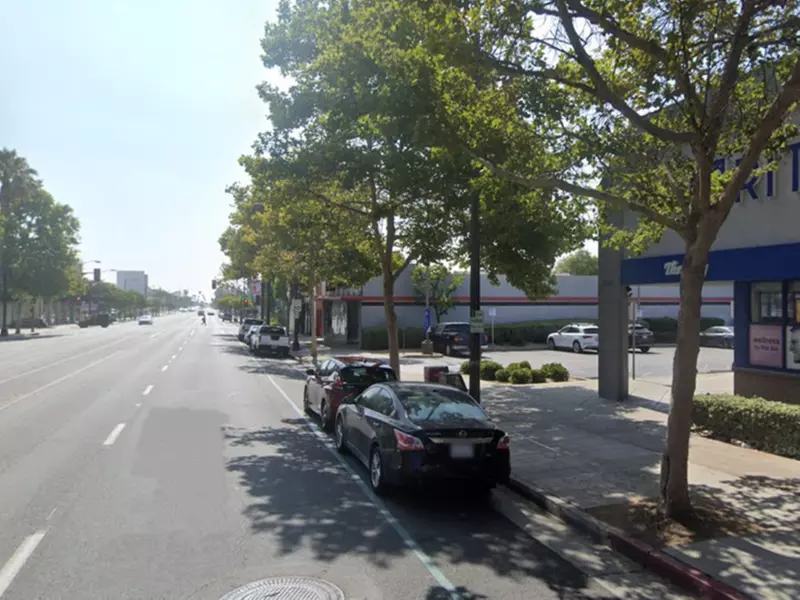 Parking at 1038 E. Colorado Blvd. Lot