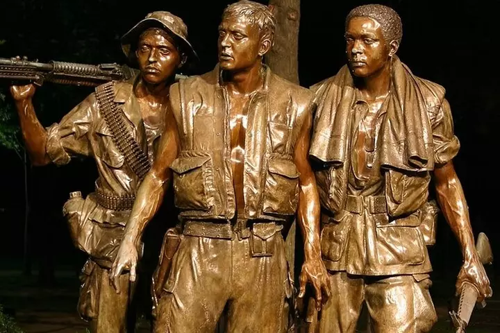 DC Monuments Small Group Guided Night Tour 3 Hours