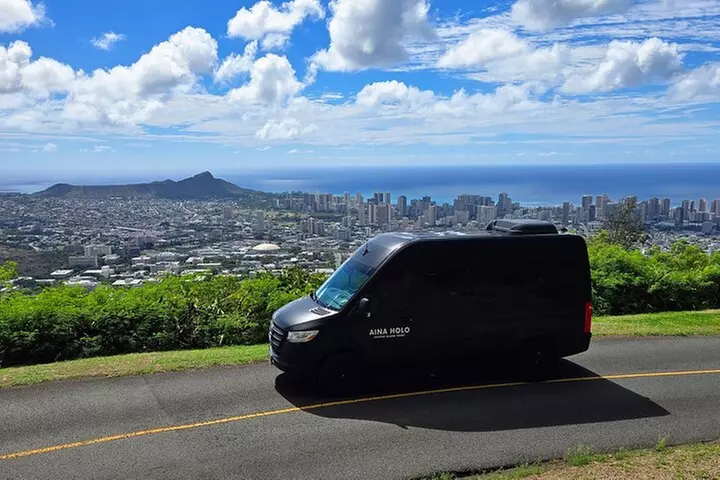 Kailua Lanikai Private Airport Transfer Up to 10 Guests - Primary Image