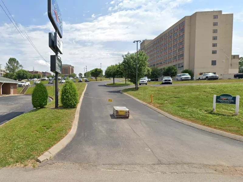 Parking at Millan Public Parking Garage