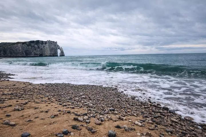 Excursion d'une journée à Étretat et Honfleur au départ de Paris Pe...