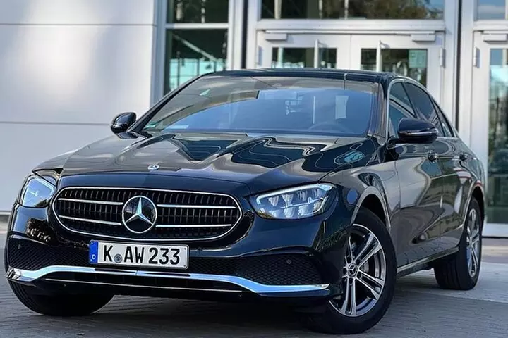 Privater Limousinentransfer vom Flughafen Köln nach Köln-Stadt - Image 4