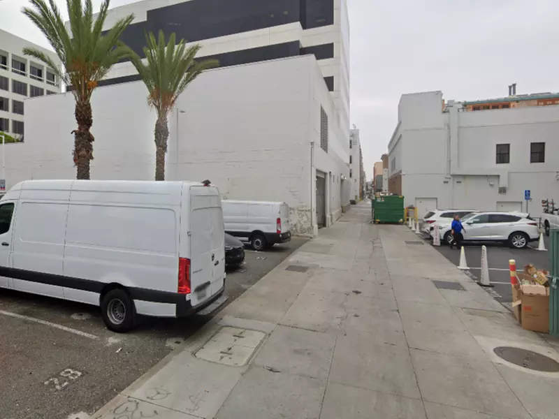 Parking at 1342 5th St. Lot