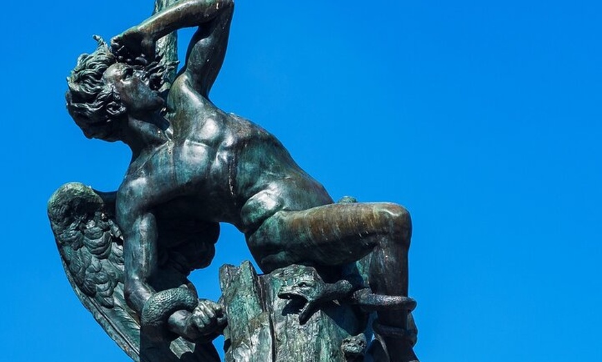 Image 8: Tour insólito por Madrid en bicicleta o E-Bike y joyas ocultas