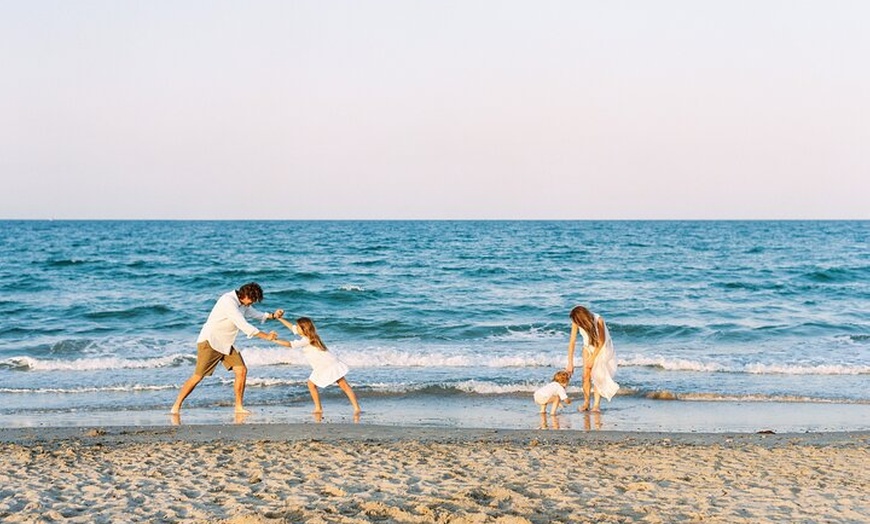 Image 12: Sesión de fotos privadas de Las Dunas al atardecer