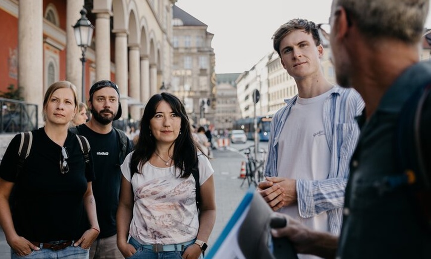 Image 3: München Your Way : Private Tour mit Architekt & Fortgeschrittener