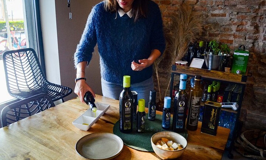 Image 7: Clase de cocina de Paella con Guía en Inglés en Málaga