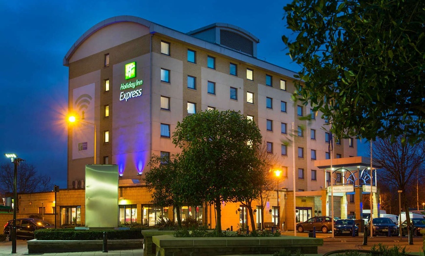Image 11: ✈ WIELKA BRYTANIA | Londyn - Holiday Inn Express London - Wandswort...