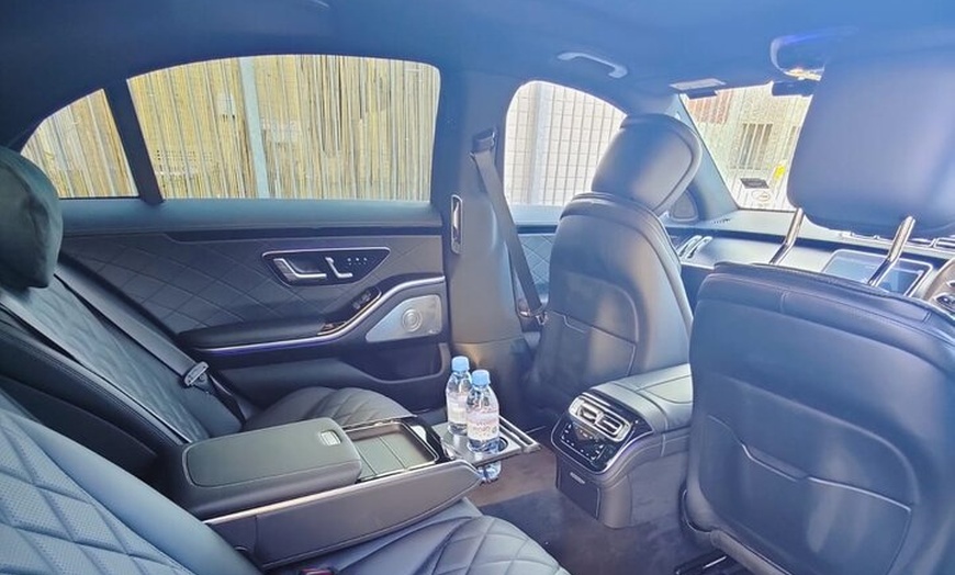 Image 18: Heathrow to London City Centre – Premium Chauffeur Transfer