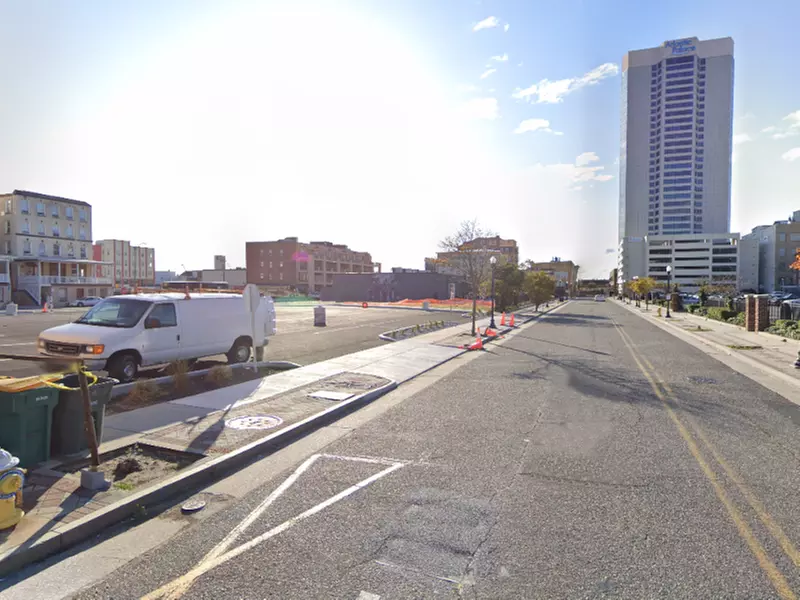 Parking at 171 S. New York Ave. Lot