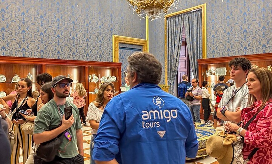 Image 34: Tour al Palacio Real de Madrid : Acceso prioritario con Guía Especi...