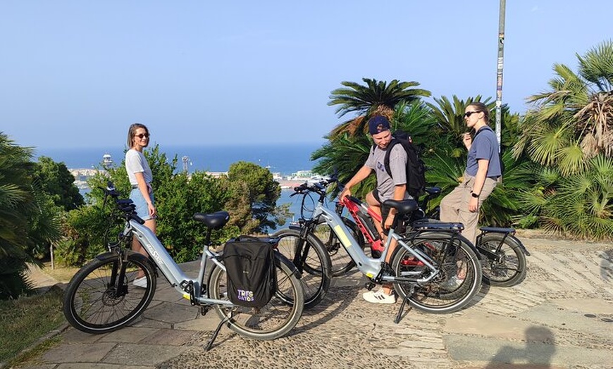 Image 4: Montjuic Barcelona: Tour panorámico en bicicleta eléctrica Vistas y...