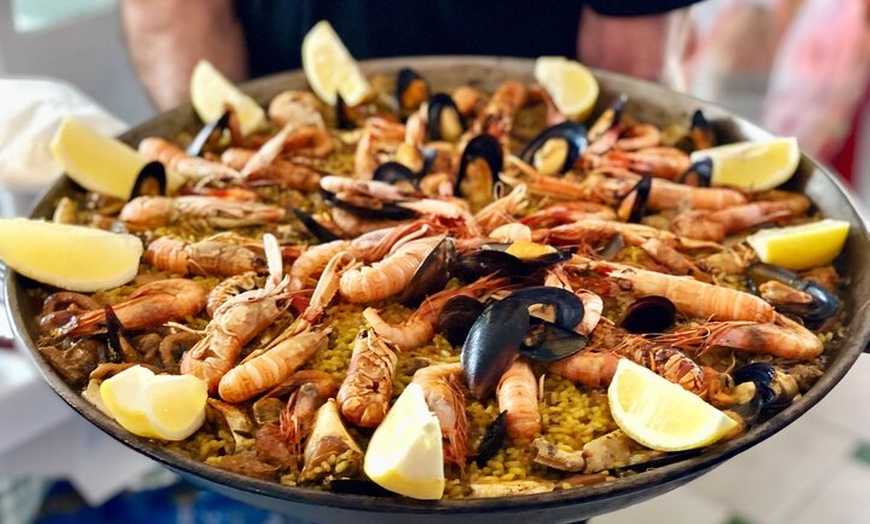 Image 7: Cocinar Paella y Tapas en un Molino de Viento Histórico + Vino (5 -...