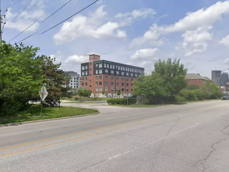 Parking at Meridan Center Lot