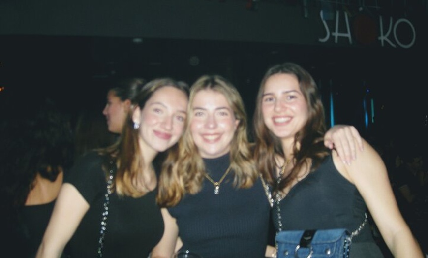Image 22: OG Barcelona Night Adventure — 3 bares, 3 chupitos y entrada VIP al...
