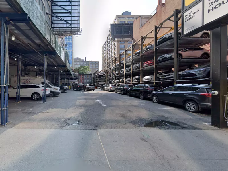 Parking at LAZ at Edison Parkfast - 272 Spring St. Garage